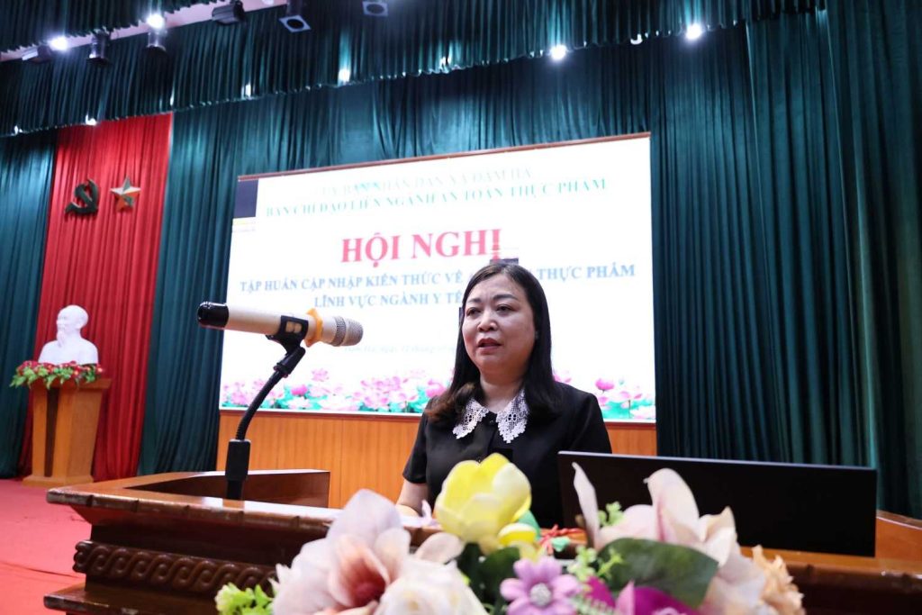 dong chi hoang my linh pho chu tich ubnd xa phat bieu khai mac hoi nghi